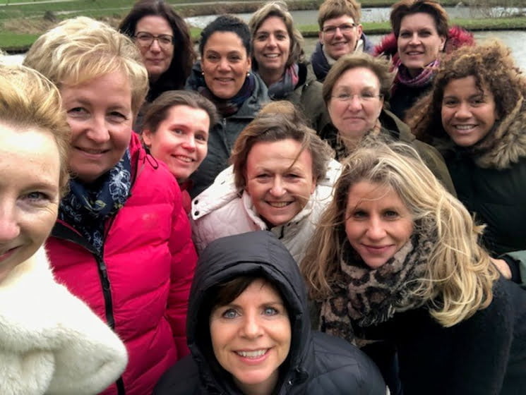 Feestelijke certificaat-uitreiking wandelcoaches 2019-09 DI