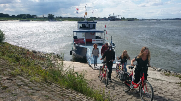 Pontje Pieterpad wandelinspiratie van Aat van der Harst Pontje Pieterpad wandelinspiratie van Aat van der Harst