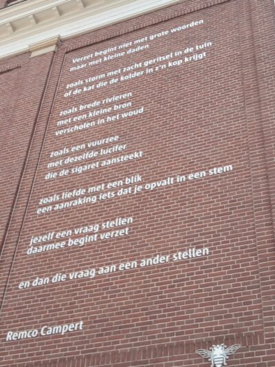 Remco Campert Gedicht op de muur Remco Campert Gedicht op de muur